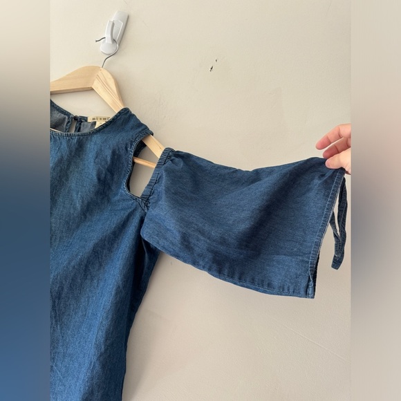 Miami Blue 3/4 Sleeve Exposed Cold Shoulder Top - Picture 2 of 5